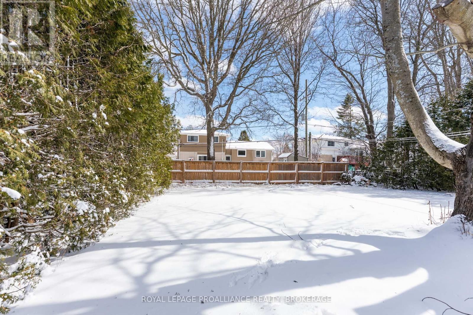 296 OLYMPUS AVENUE Image 35