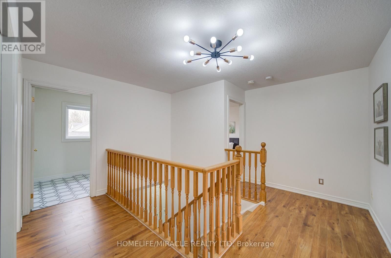 55 MCFARLANE DRIVE Image 18