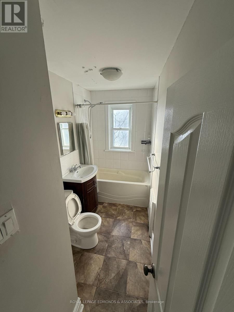 329 RICHELIEU AVENUE Image 6