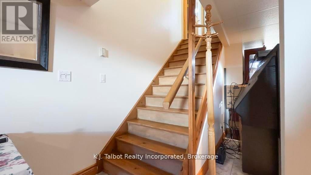 79823 BLUEWATER HIGHWAY Image 36