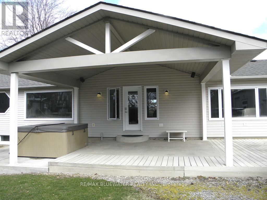 279 MAIN STREET Image 14