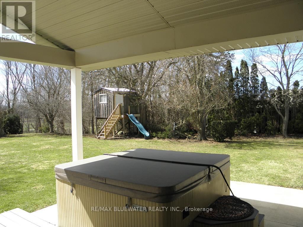 279 MAIN STREET Image 15