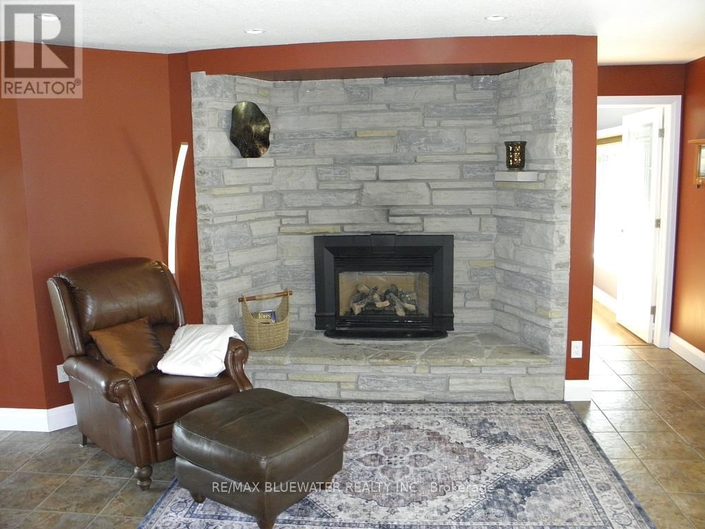 279 MAIN STREET Image 24