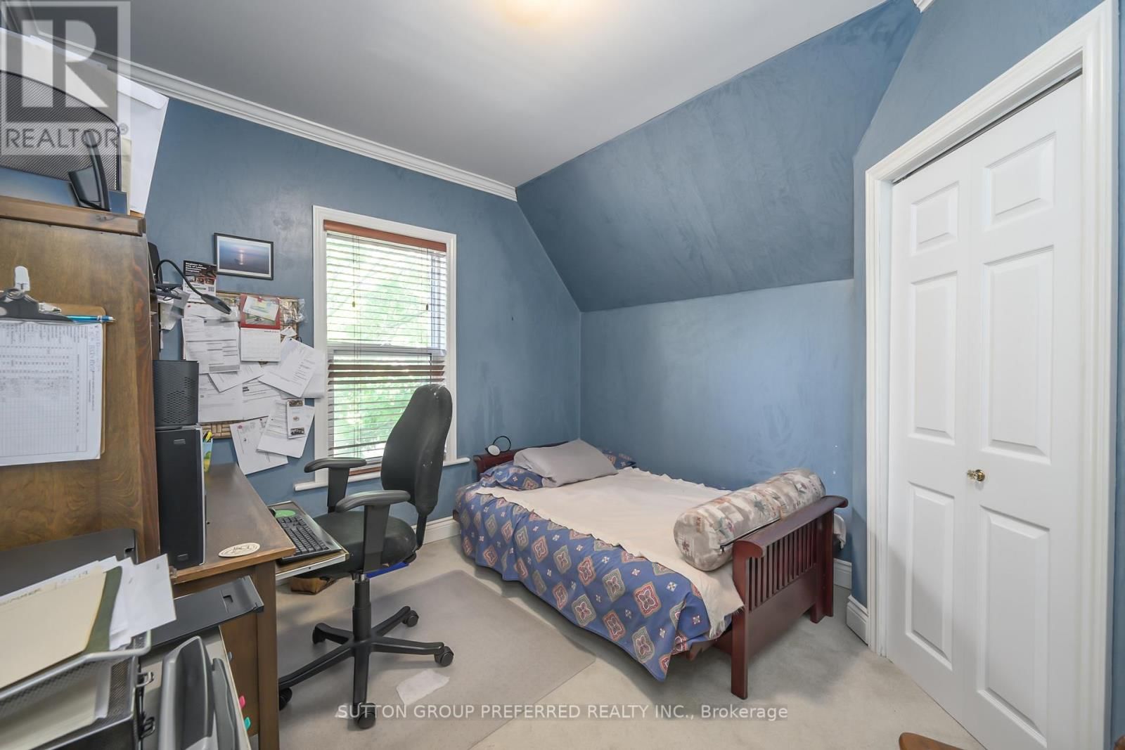 447 WOODMAN AVENUE Image 25