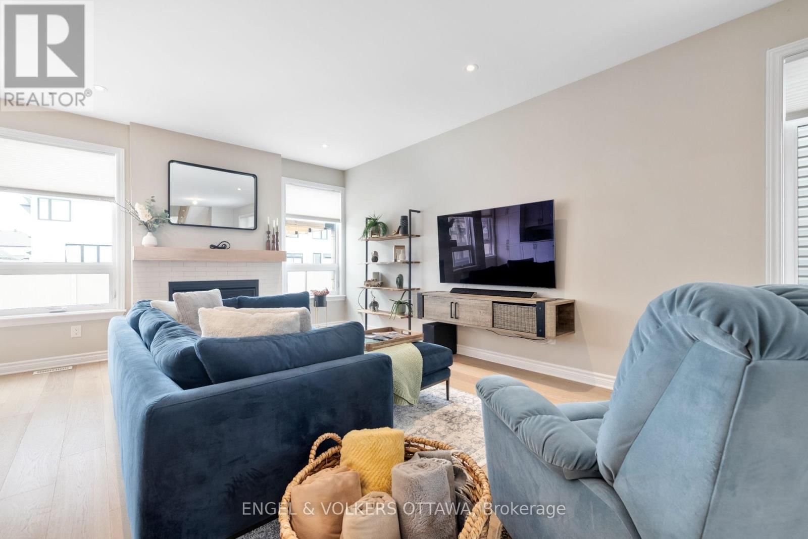 176 BALIKUN HEIGHTS Image 11