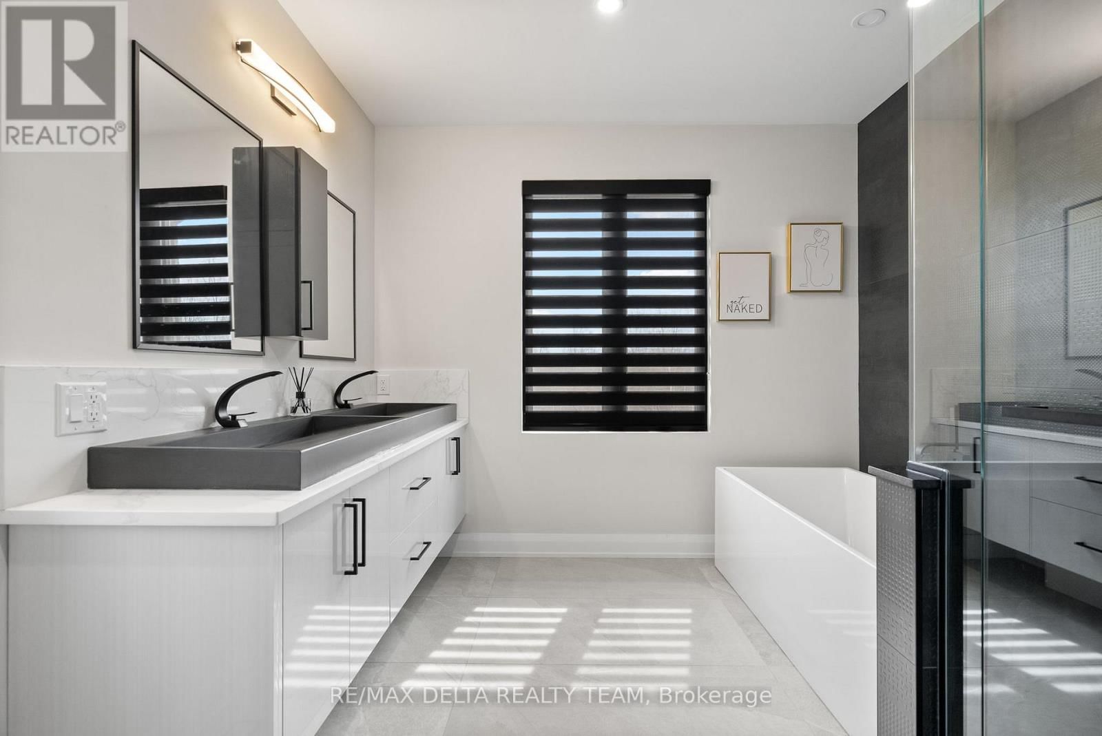 663 BALLYCASTLE CRESCENT Image 25