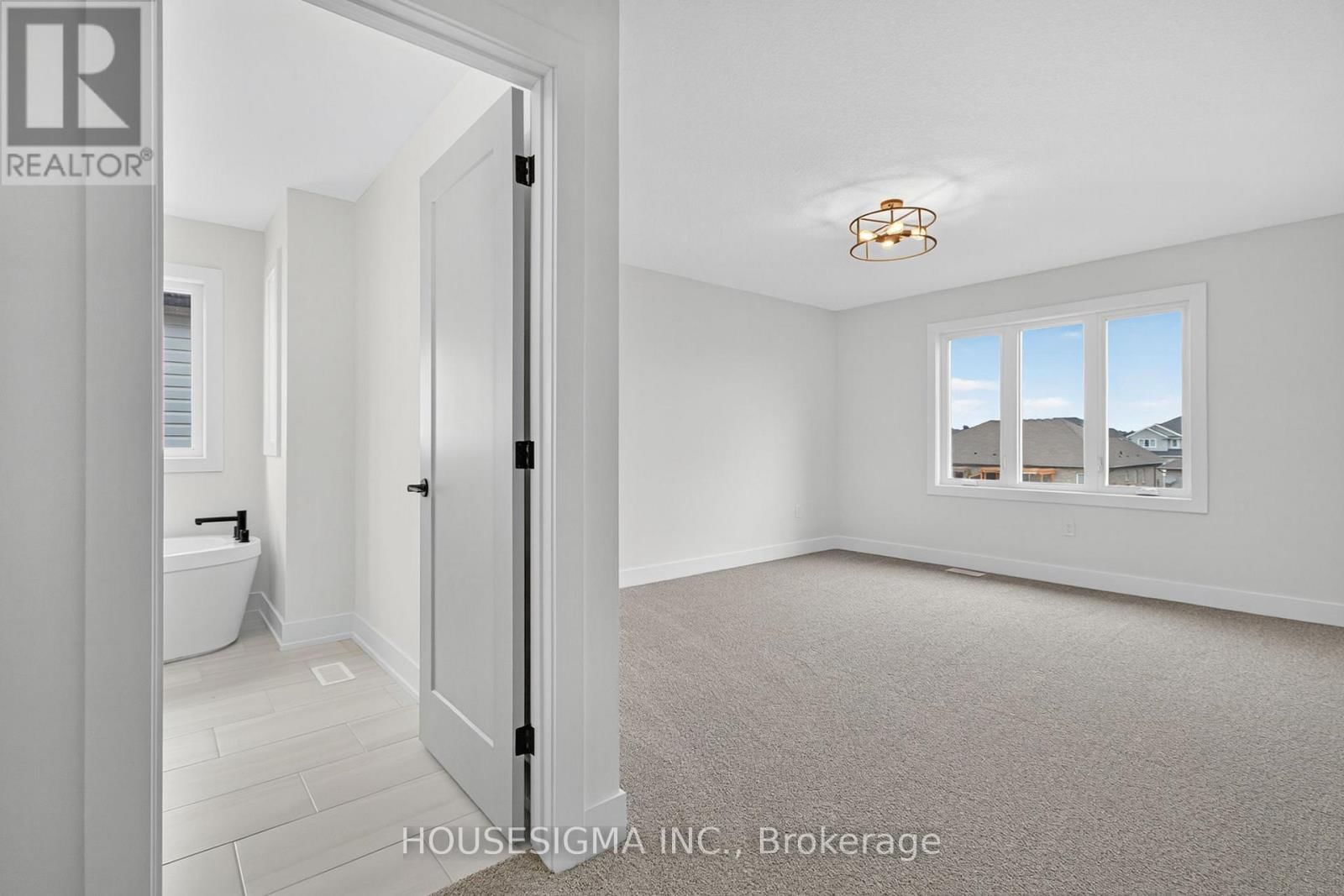 36 KELLY DRIVE Image 25