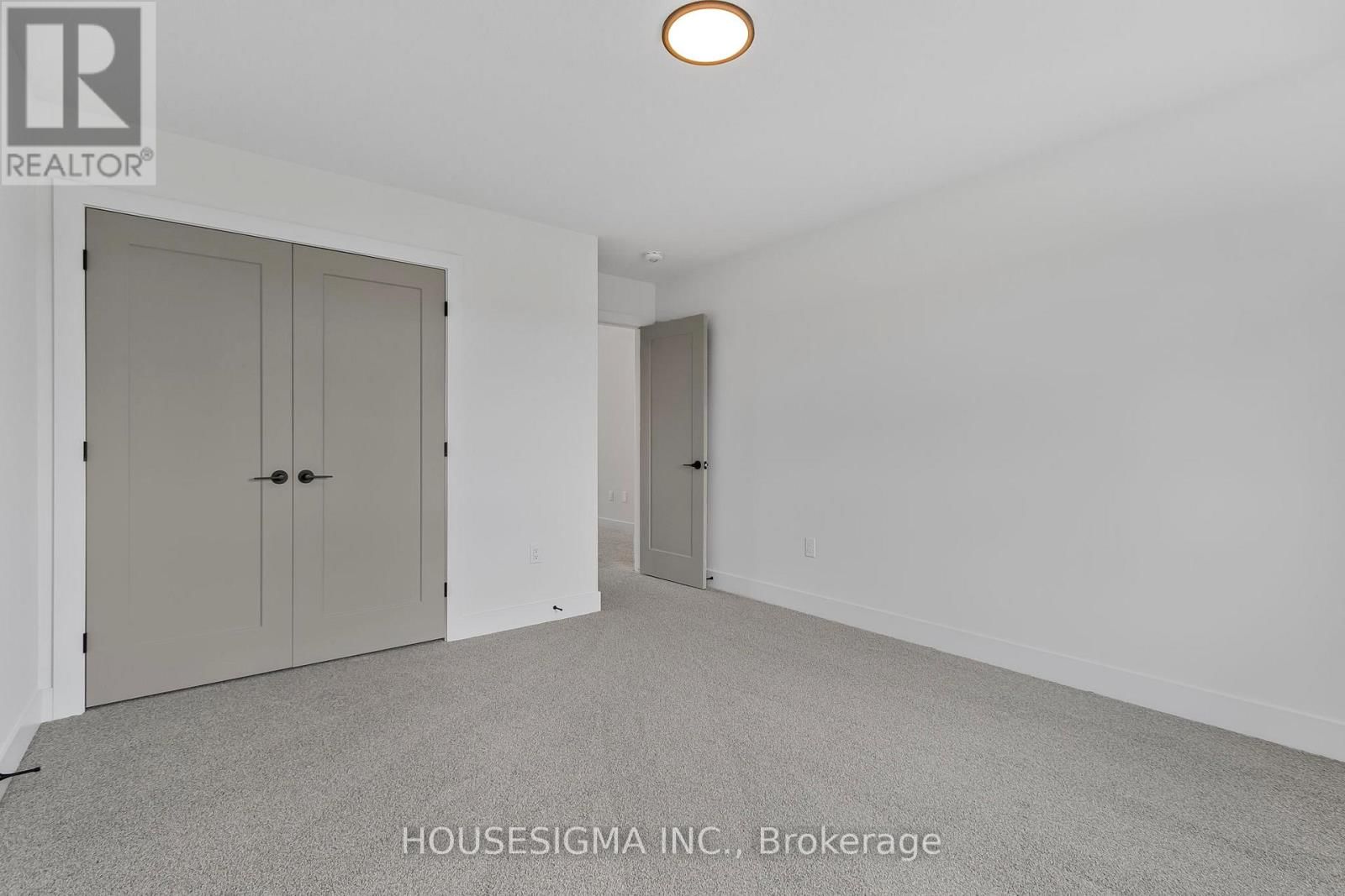 36 KELLY DRIVE Image 32