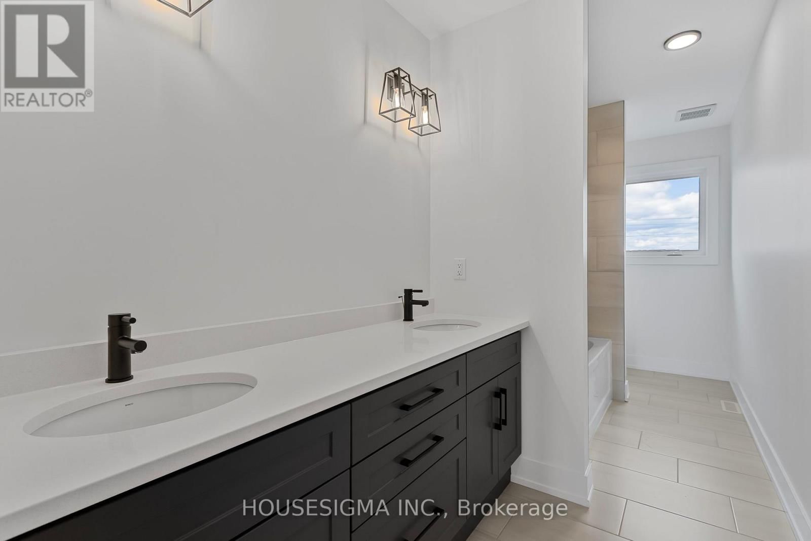 36 KELLY DRIVE Image 38