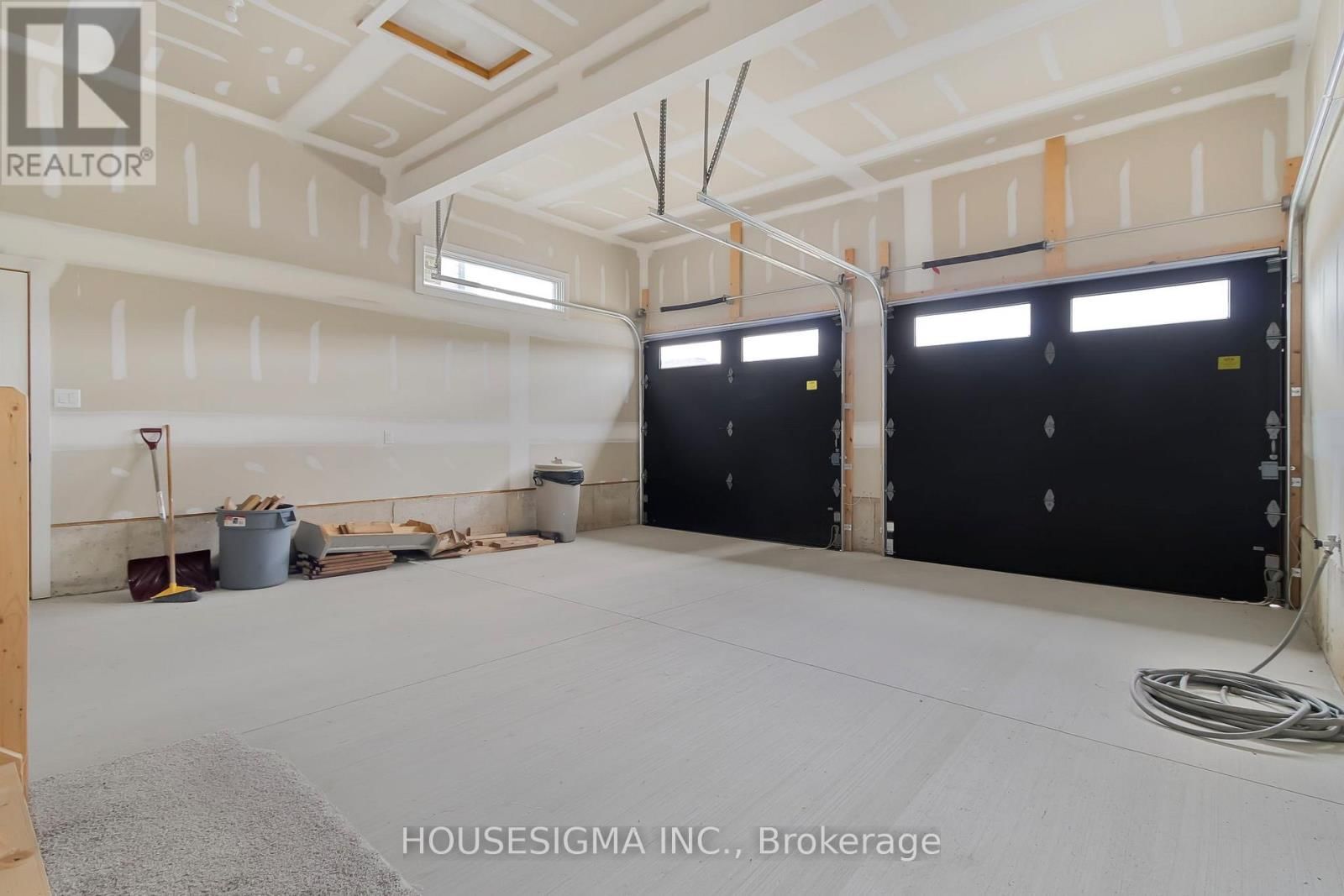 36 KELLY DRIVE Image 44