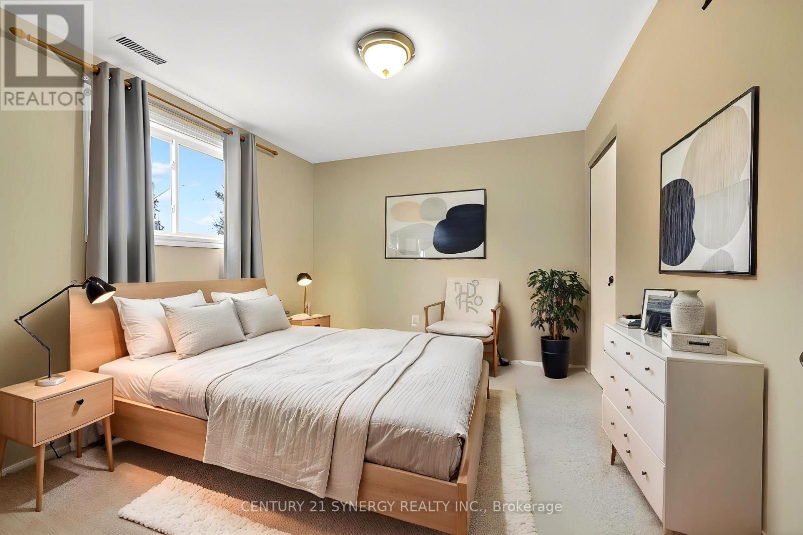 127 SNEDDEN DRIVE Image 18