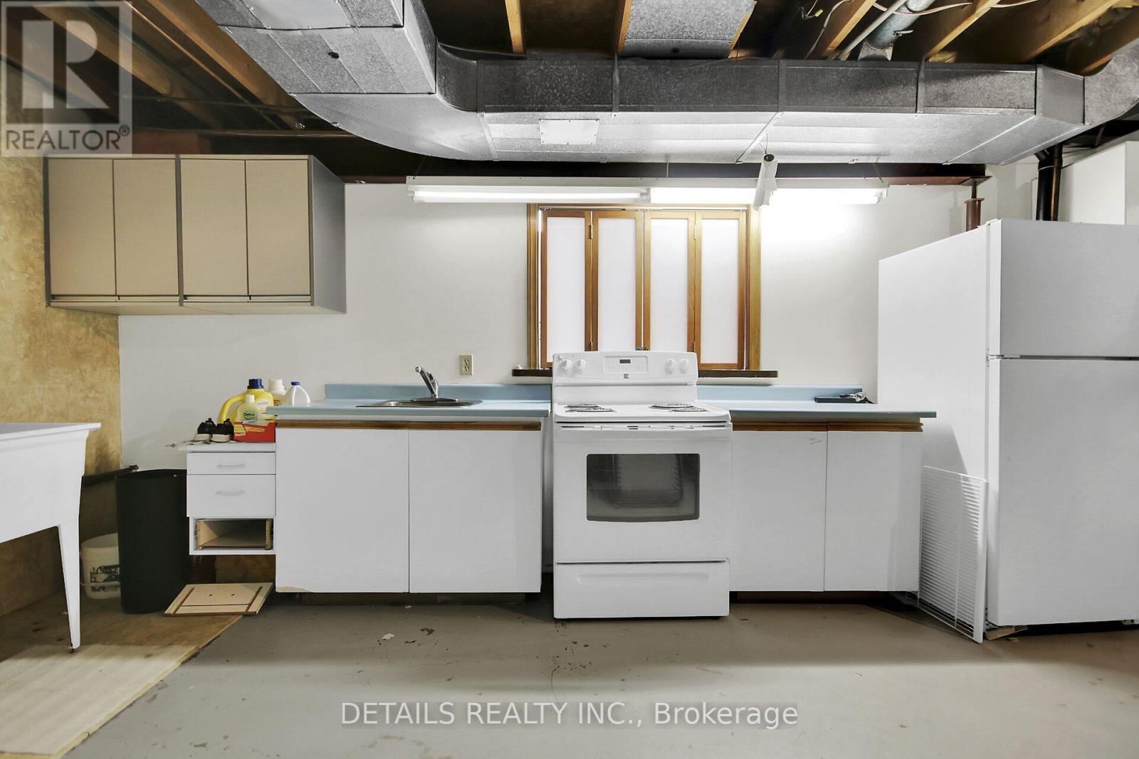 2876 TRESA COURT Image 28