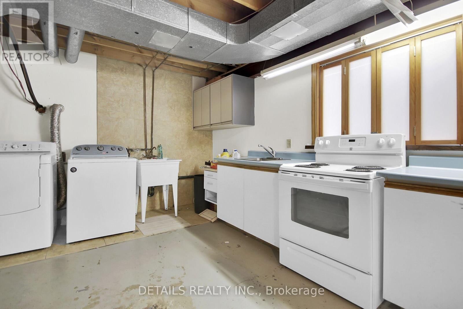 2876 TRESA COURT Image 30