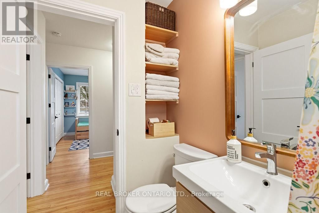 2086 BLOSSOM DRIVE Image 17