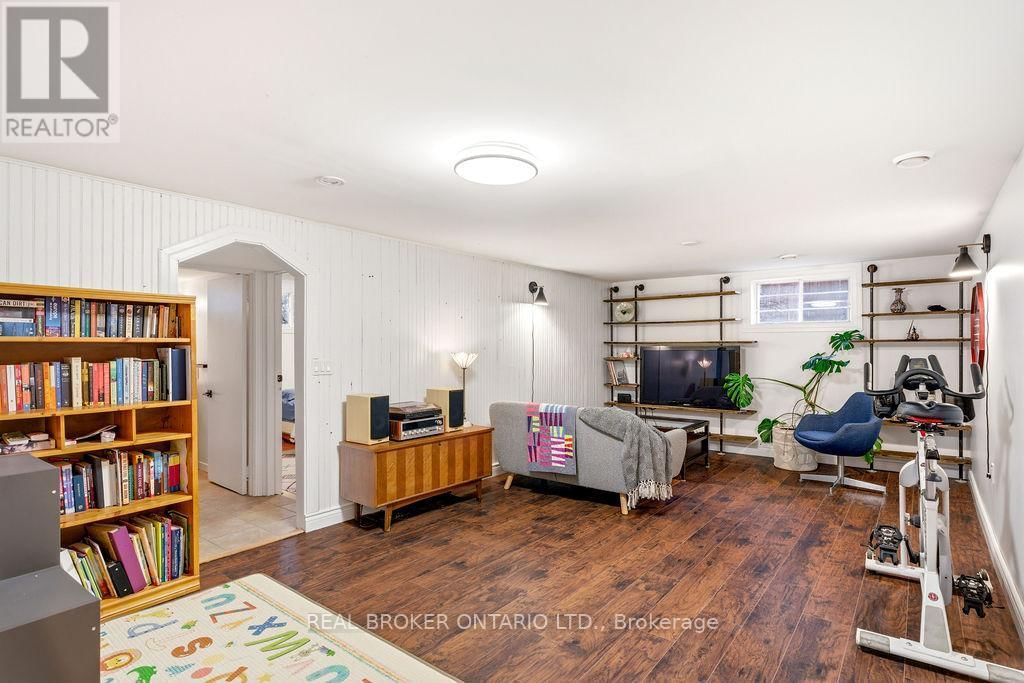 2086 BLOSSOM DRIVE Image 25