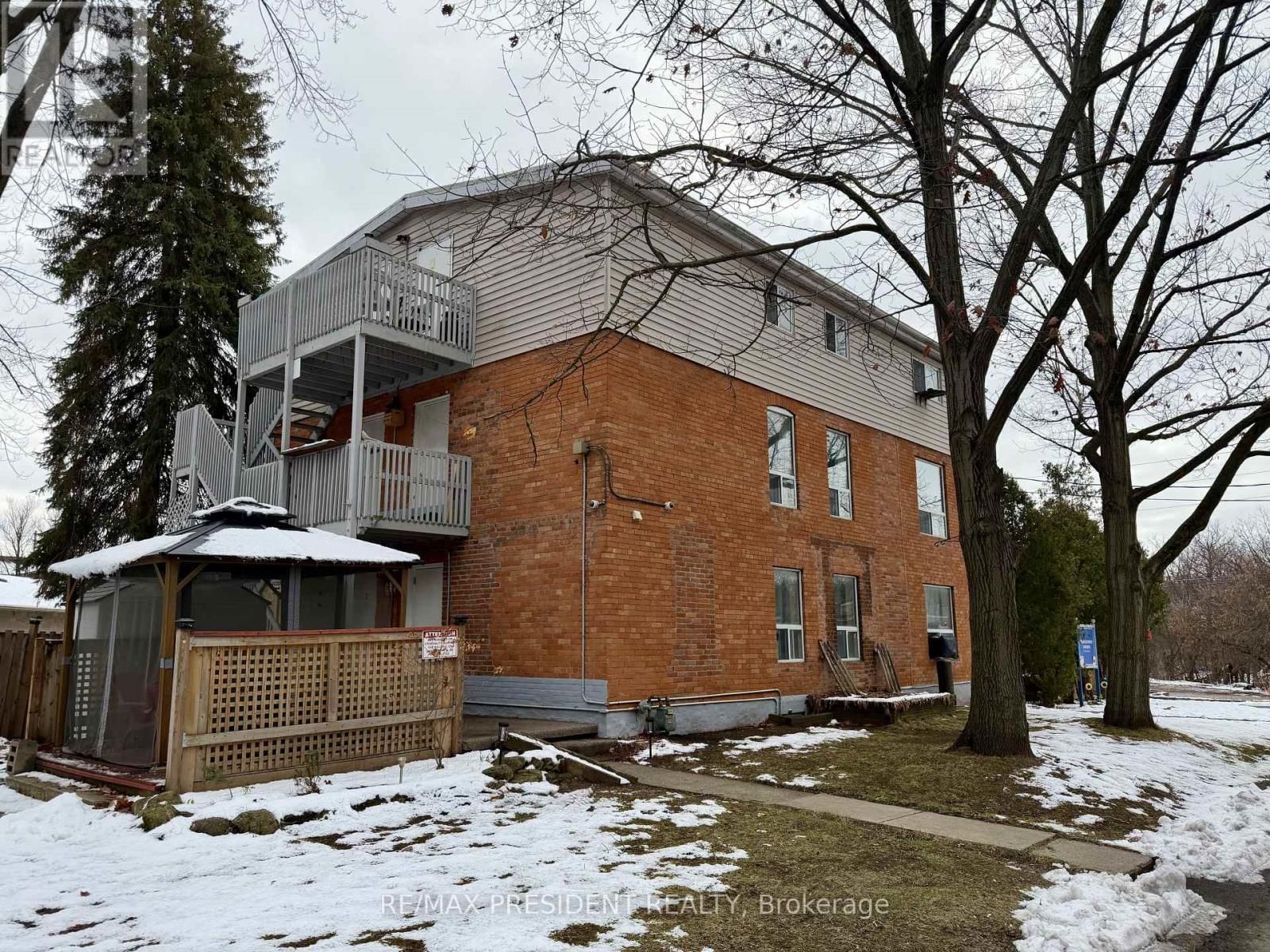 37 BOND STREET SOUTH Image 2