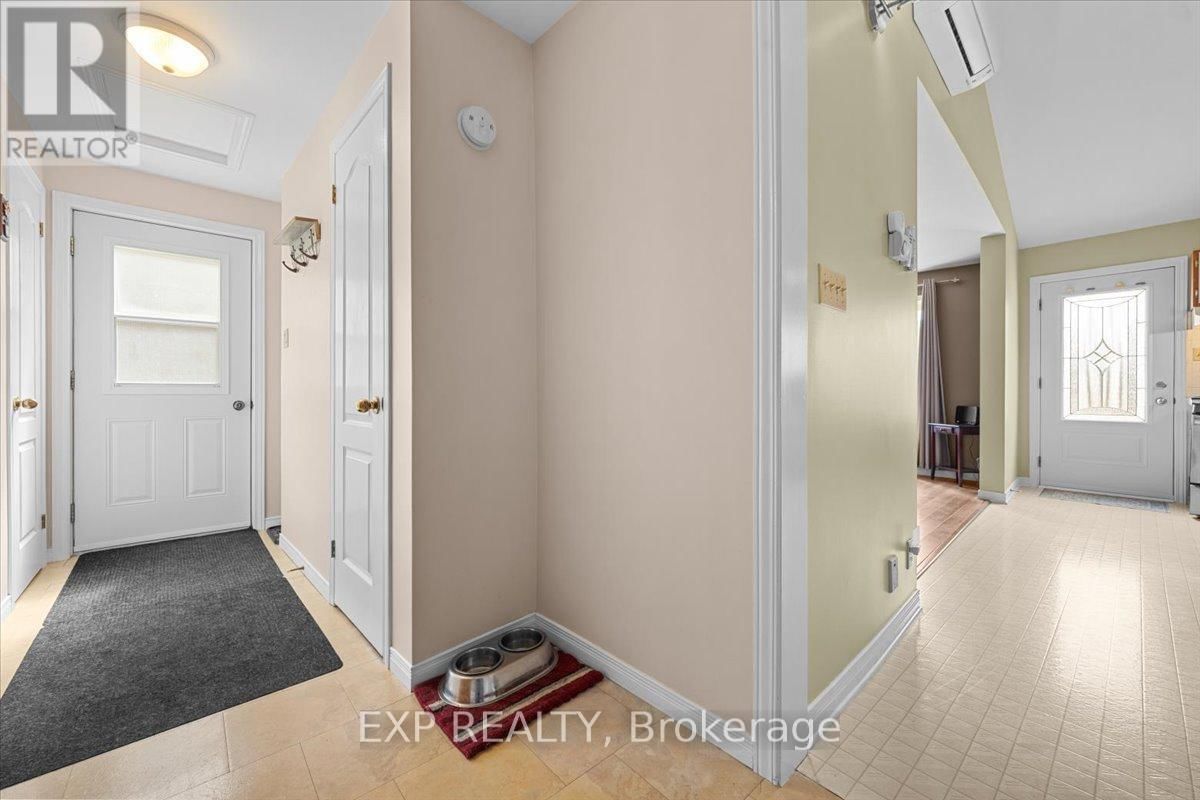 46 DUFOUR STREET Image 18