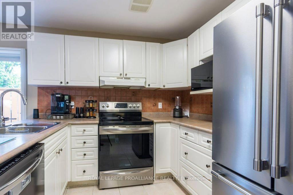 1 SIMMONS COURT Image 10