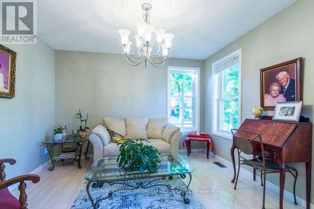 1 SIMMONS COURT Image 14