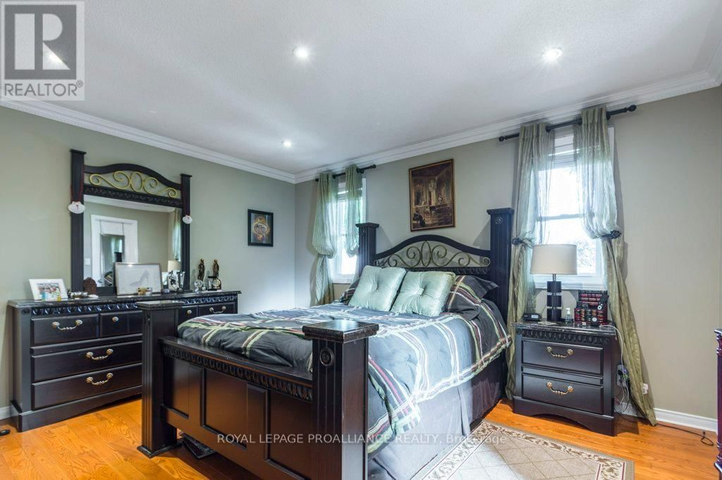 1 SIMMONS COURT Image 18