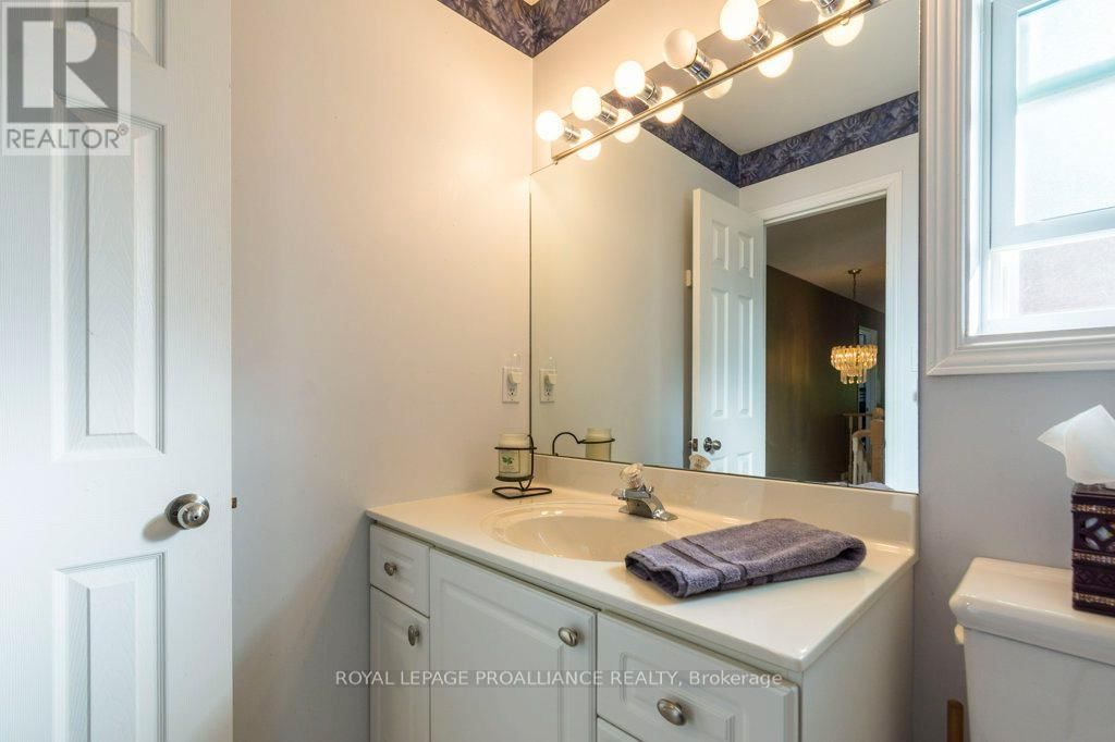 1 SIMMONS COURT Image 26