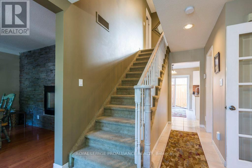 1 SIMMONS COURT Image 3