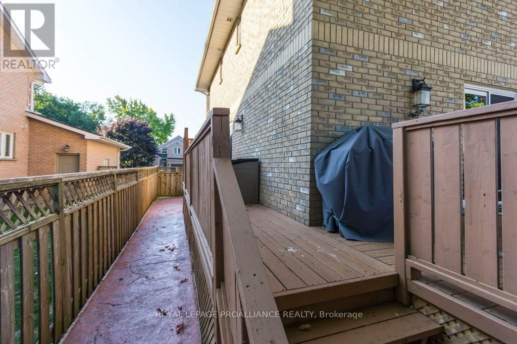 1 SIMMONS COURT Image 35