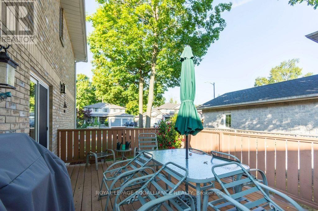 1 SIMMONS COURT Image 36