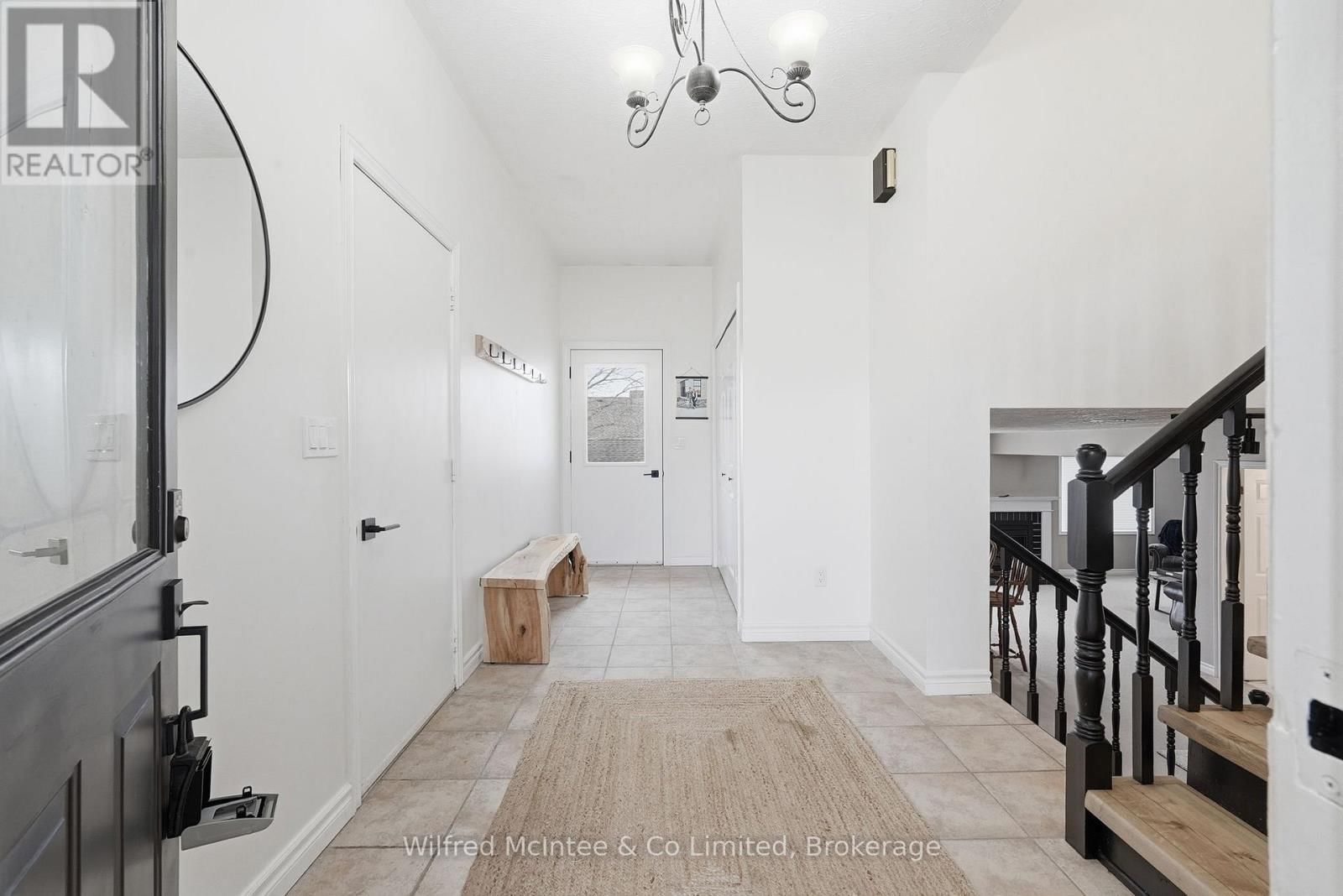 214 HINKS STREET Image 10