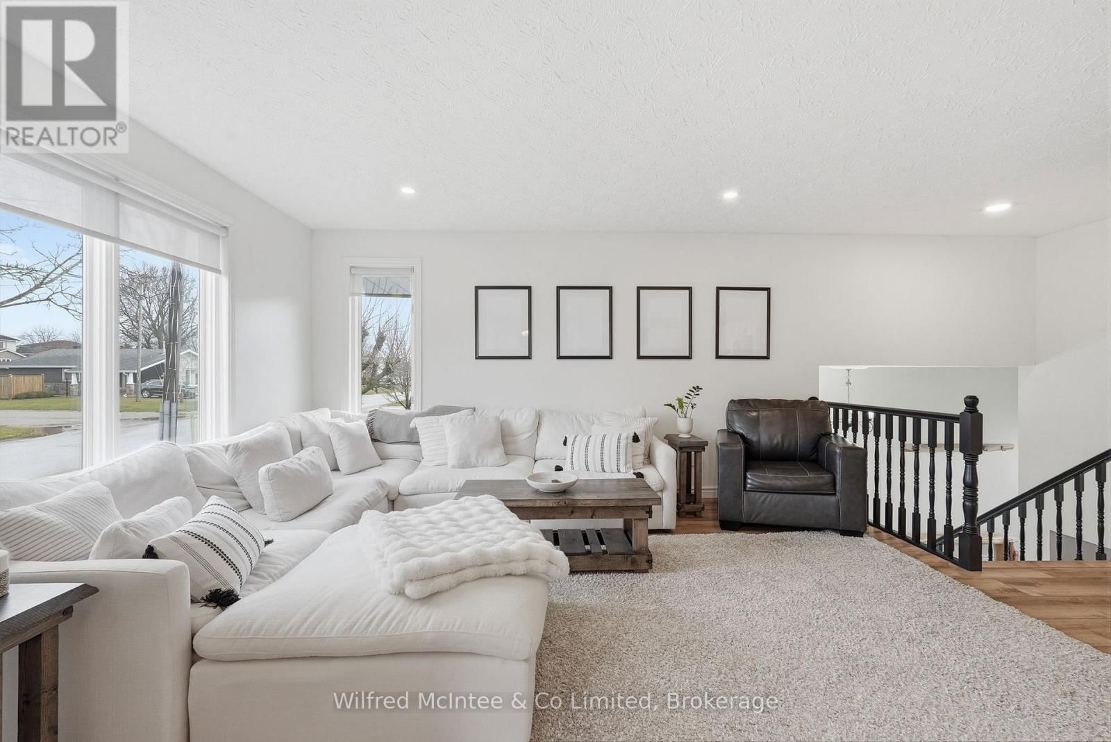 214 HINKS STREET Image 11