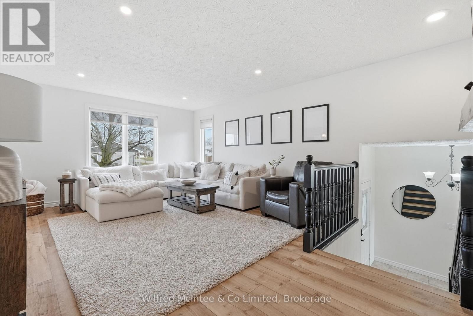 214 HINKS STREET Image 12