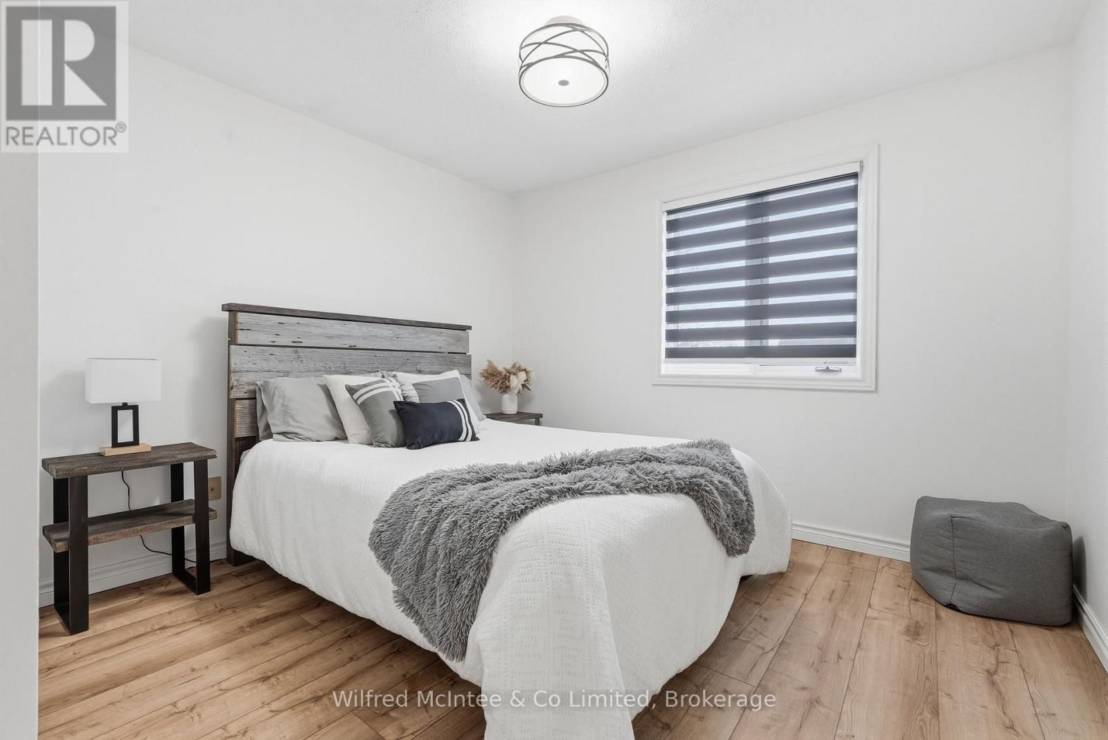 214 HINKS STREET Image 29