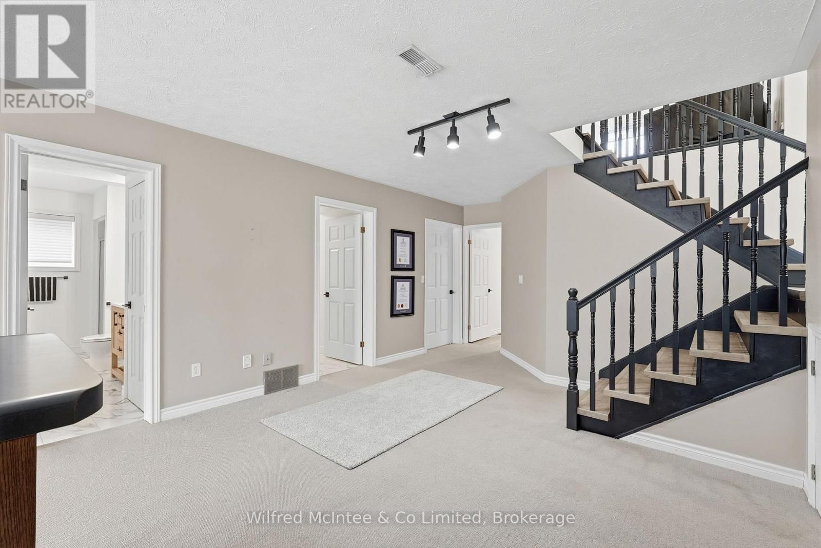 214 HINKS STREET Image 30