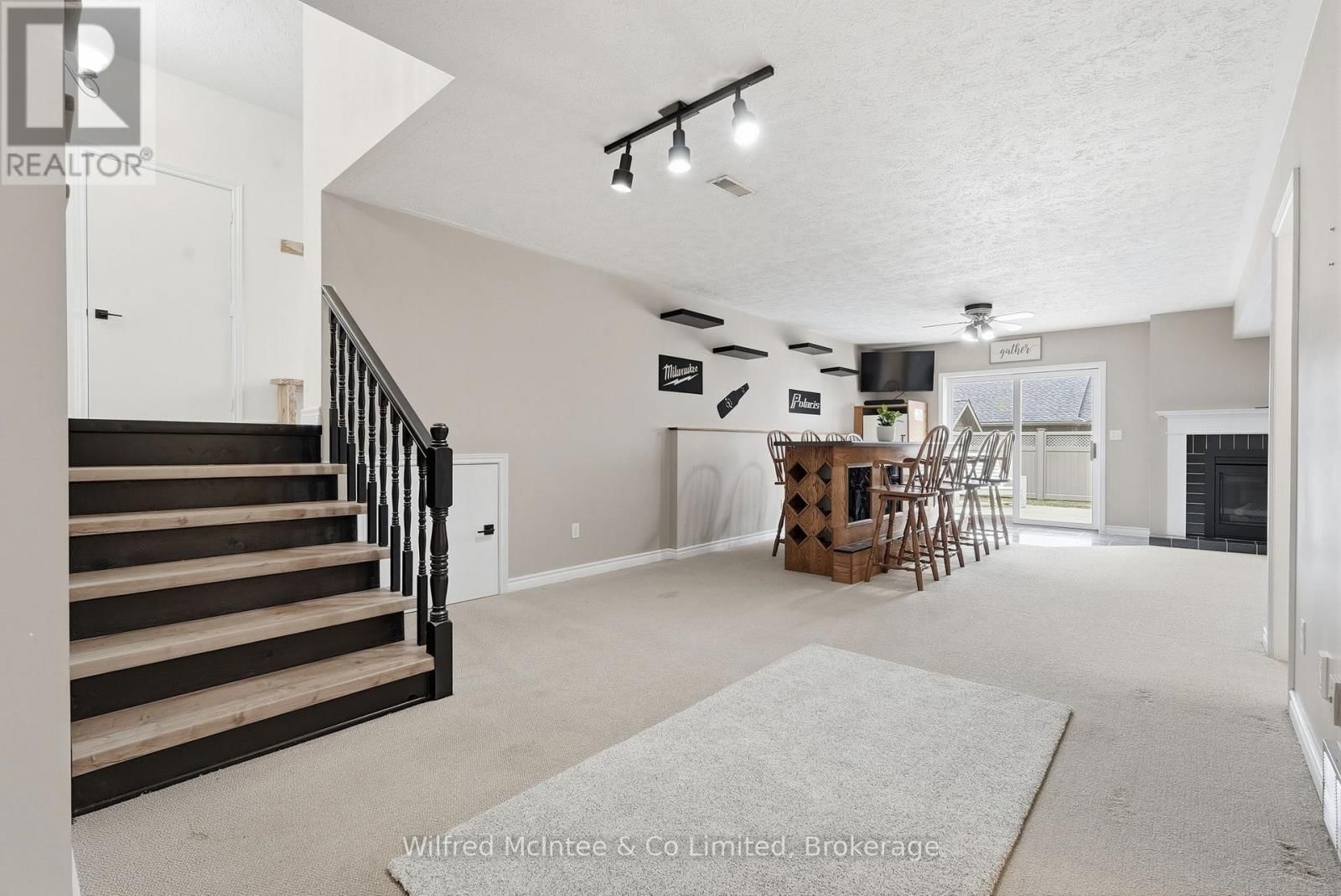 214 HINKS STREET Image 31