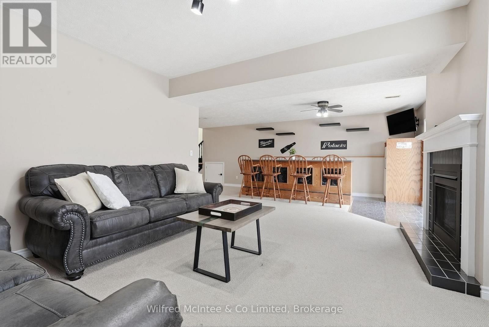 214 HINKS STREET Image 32