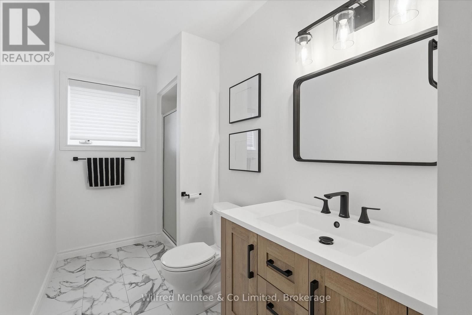 214 HINKS STREET Image 36