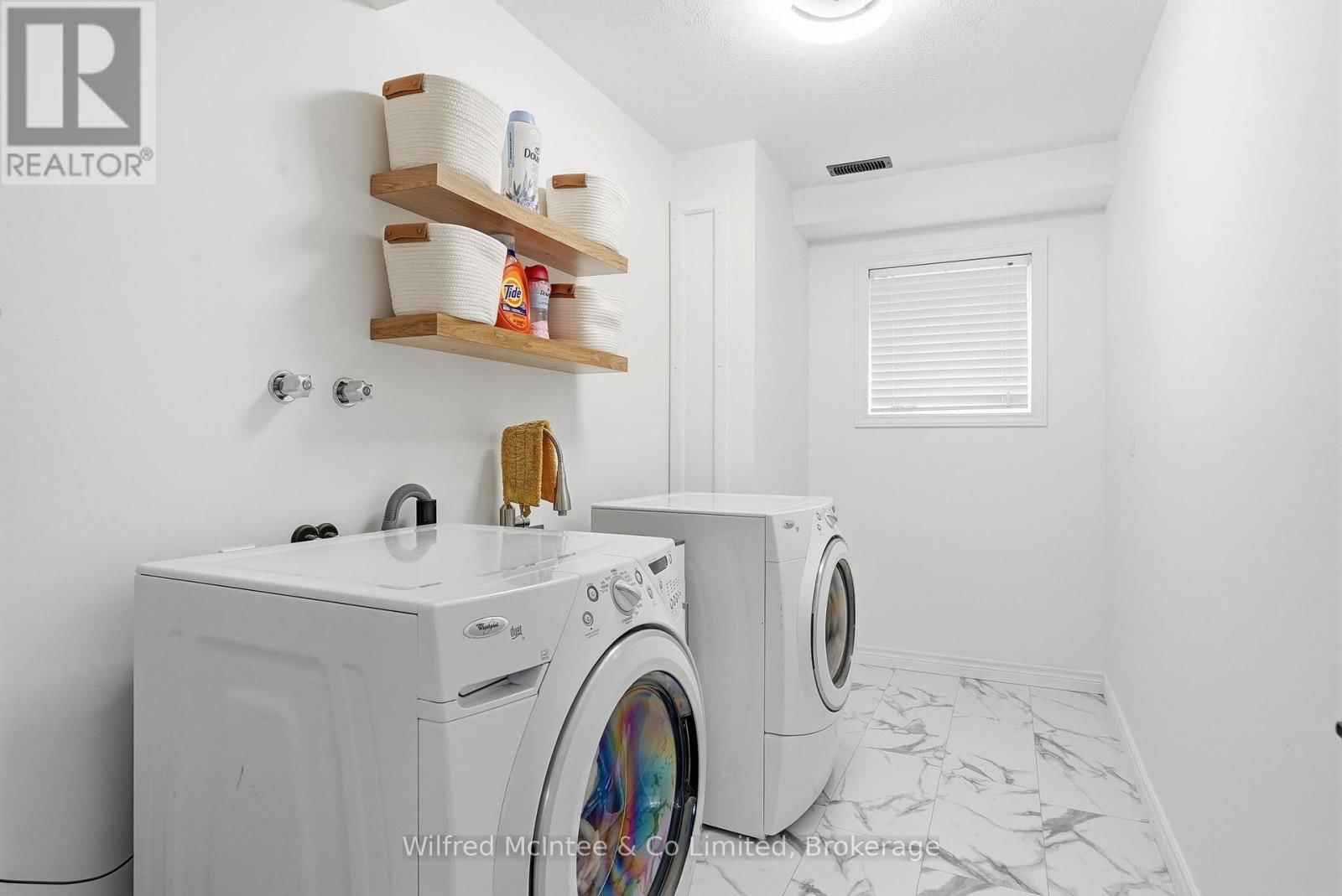 214 HINKS STREET Image 37