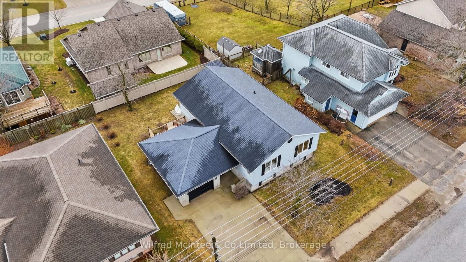 214 HINKS STREET Image 4