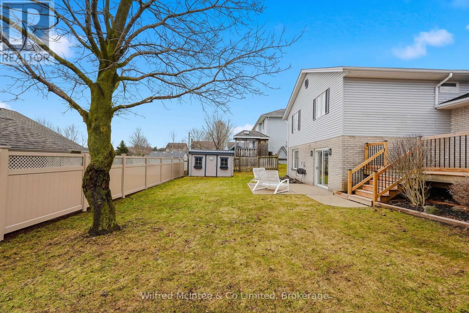 214 HINKS STREET Image 42