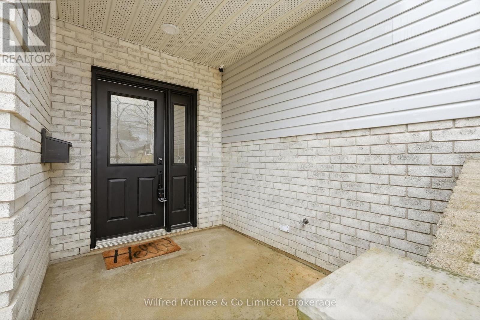 214 HINKS STREET Image 7