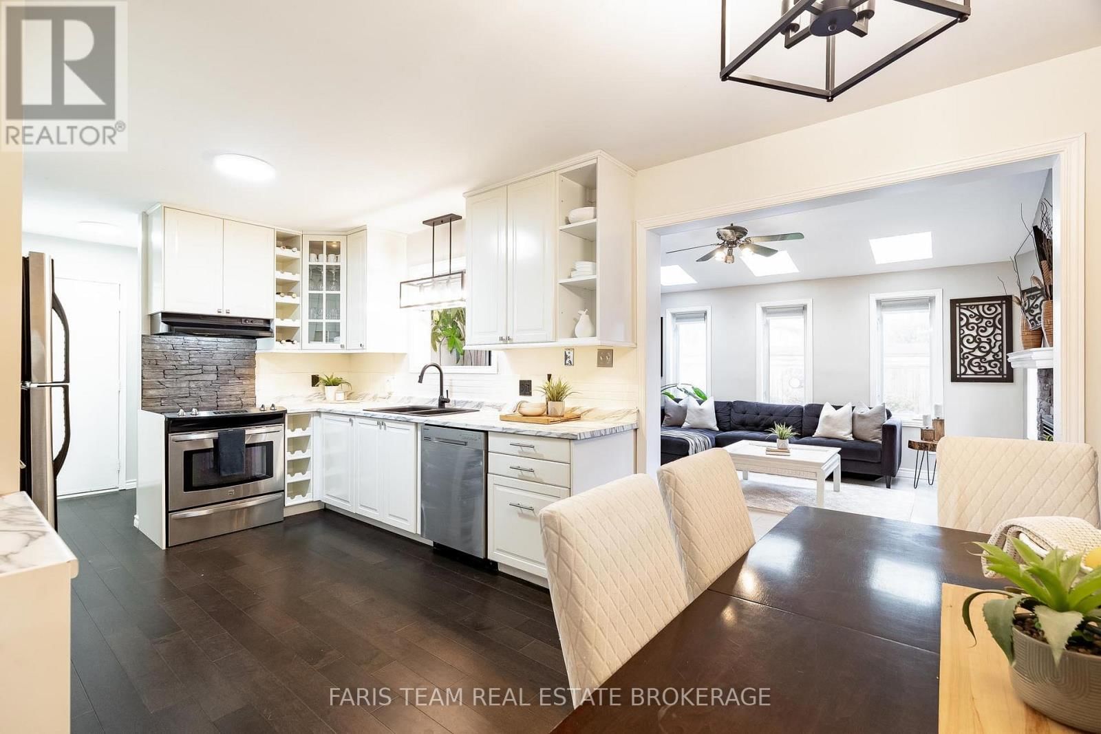 44 REGENT STREET Image 12