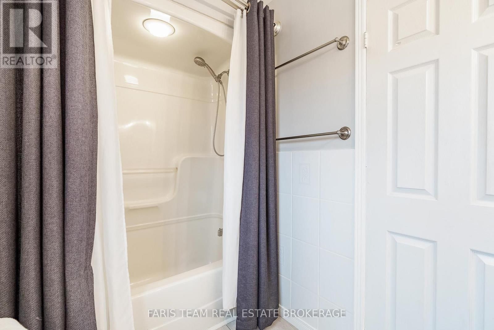 44 REGENT STREET Image 28