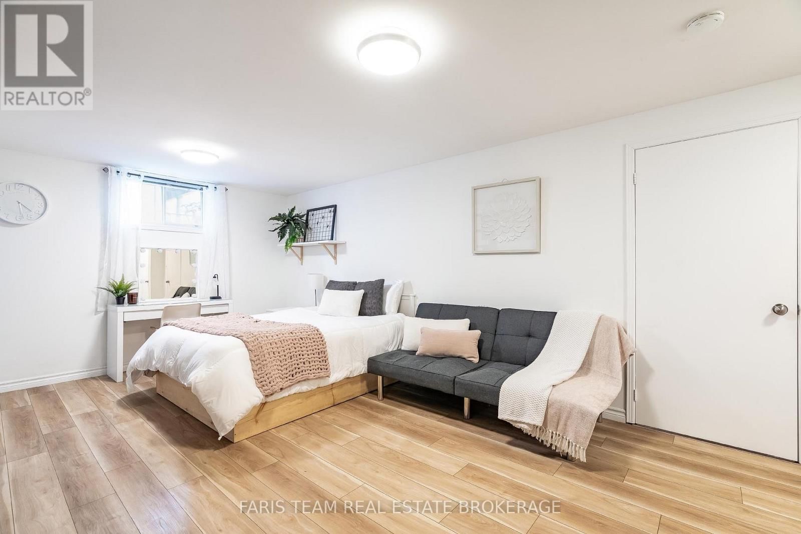 44 REGENT STREET Image 29