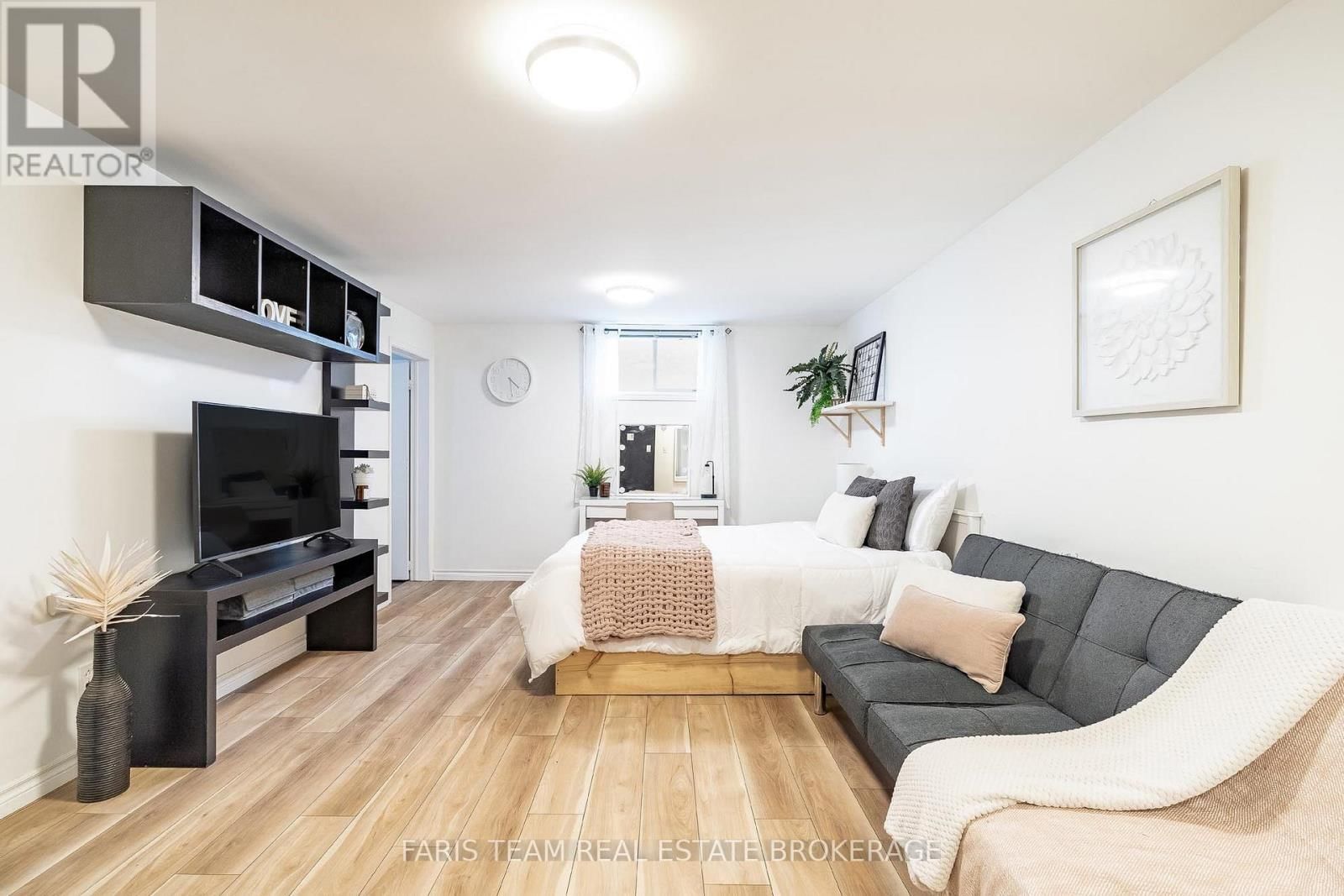 44 REGENT STREET Image 30