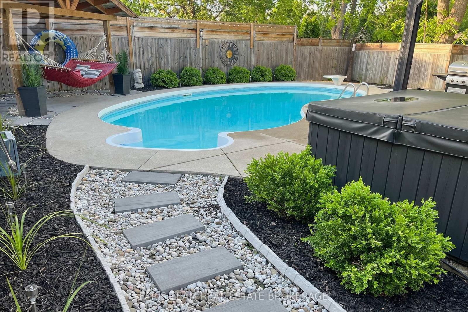 44 REGENT STREET Image 48