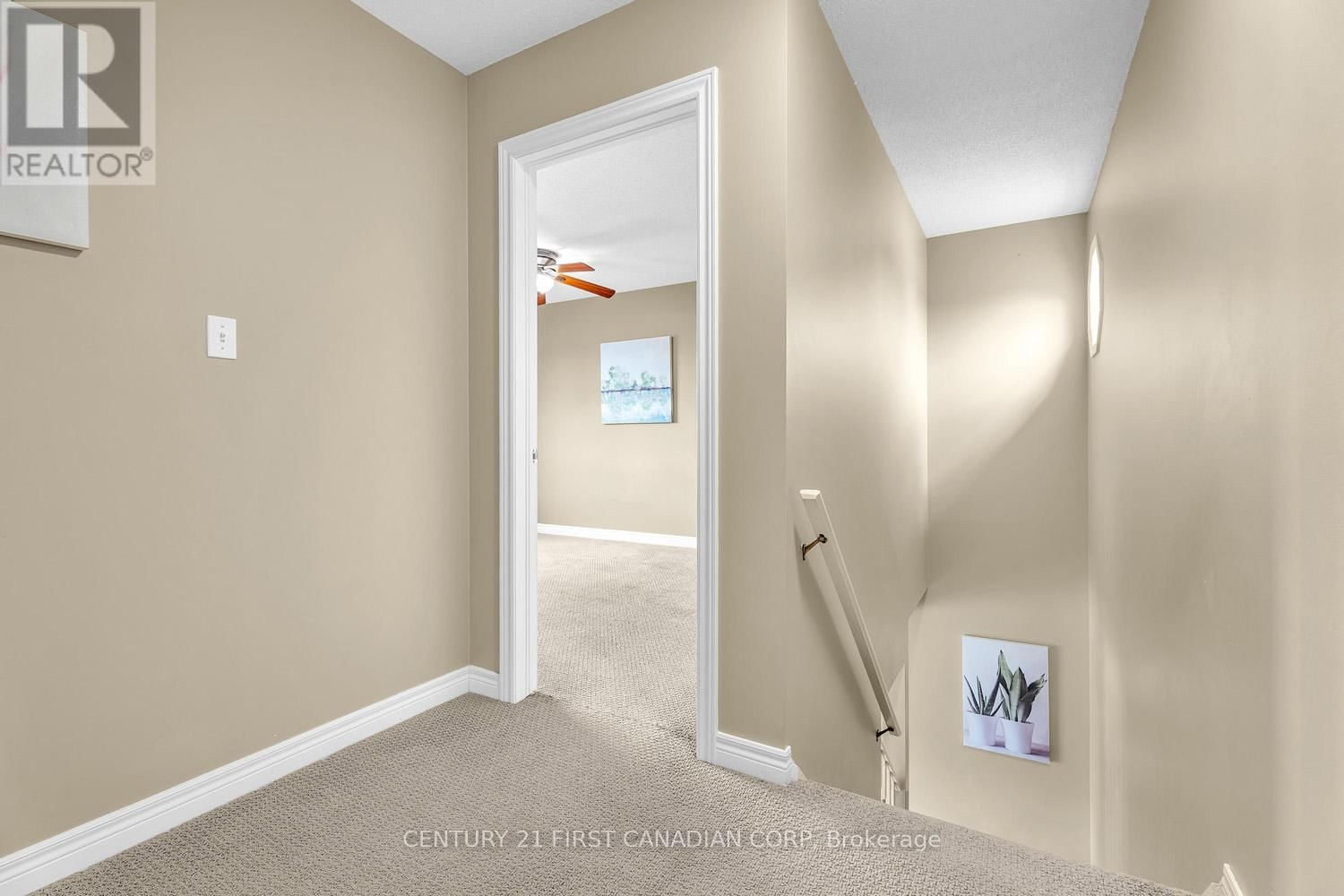 1836 HAYCOCK PLACE Image 19