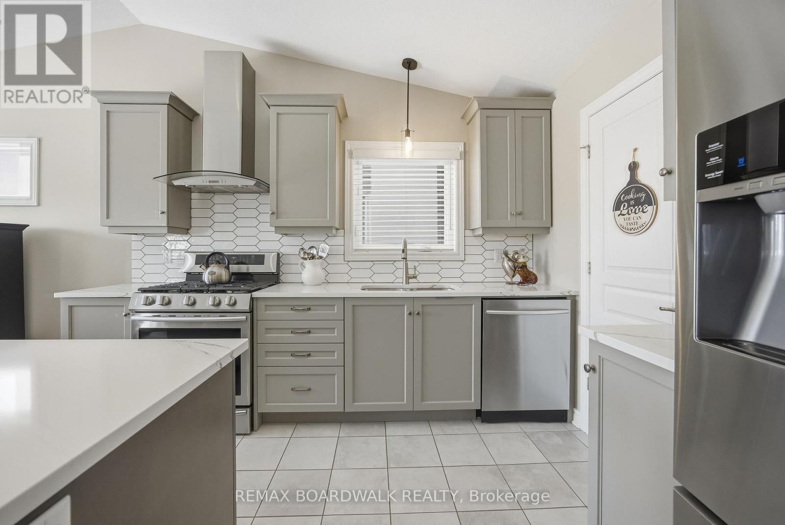 216 MCKENNY STREET Image 14