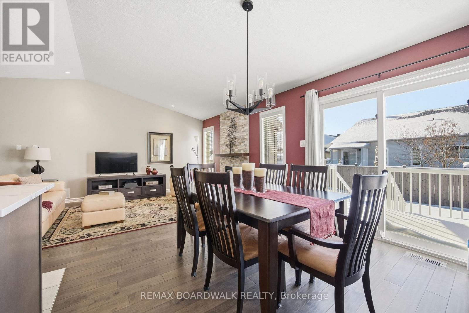 216 MCKENNY STREET Image 9