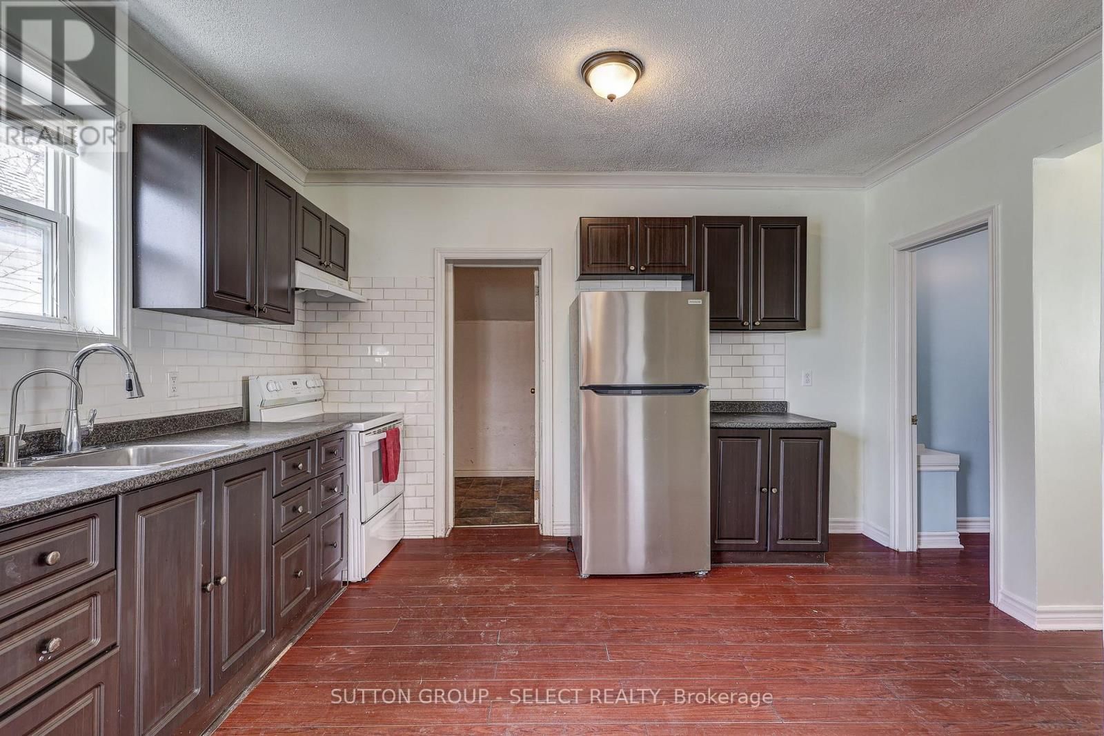 471 BURBROOK PLACE Image 11