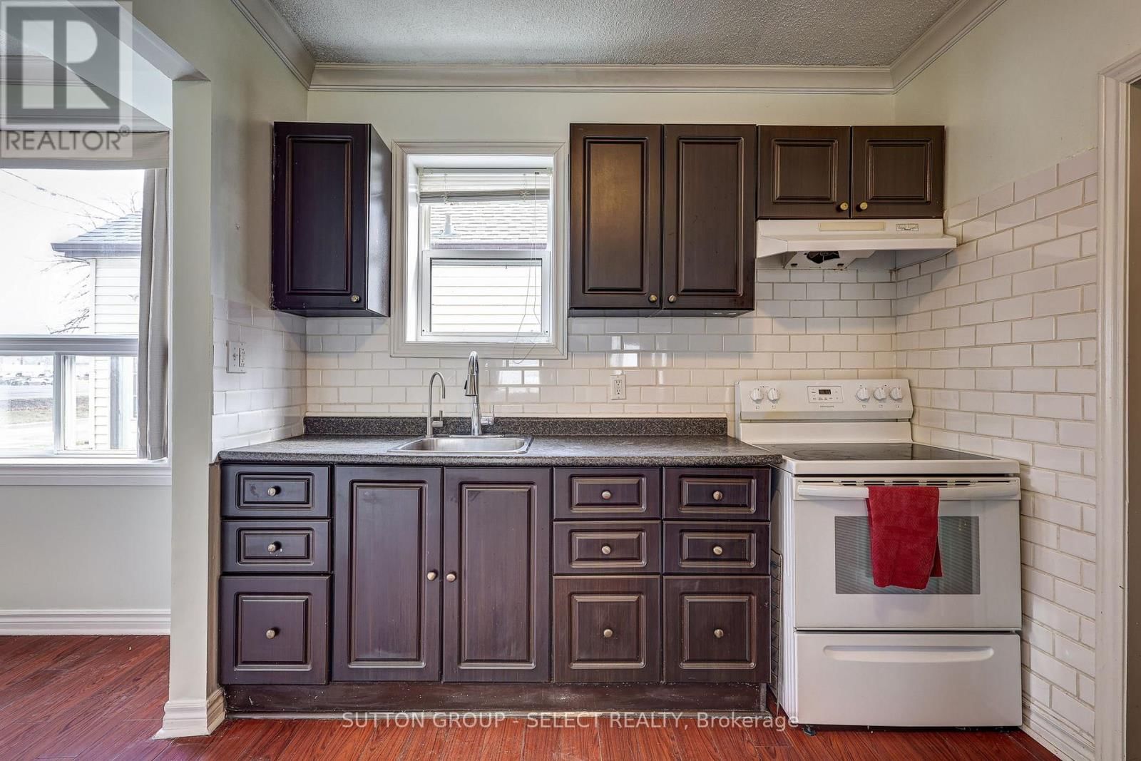 471 BURBROOK PLACE Image 12